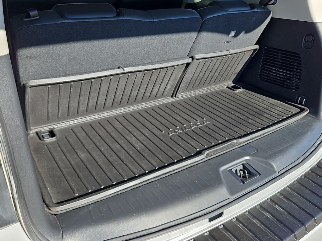 Thumbnail: 2021 Nissan Armada - 15