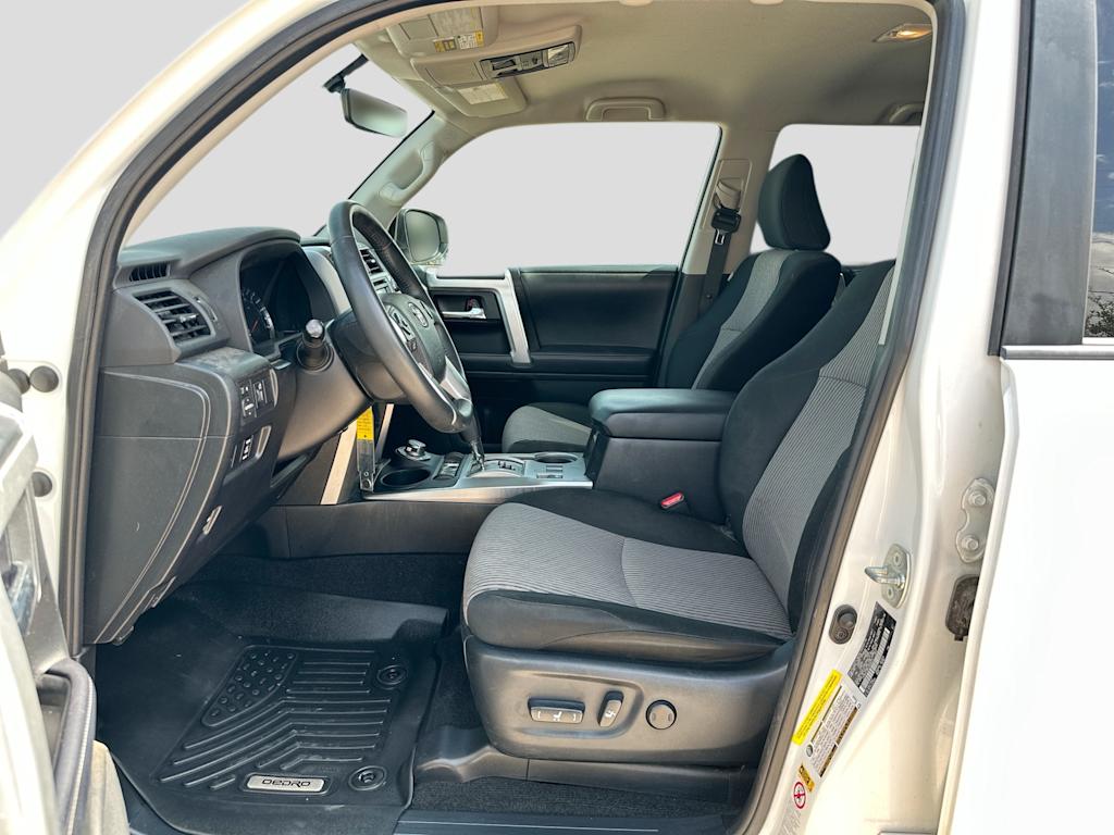 Thumbnail: 2018 Toyota 4Runner - 10