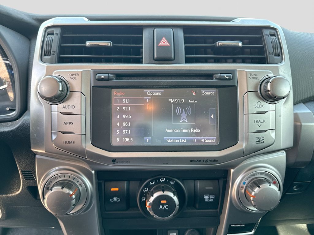 Thumbnail: 2018 Toyota 4Runner - 13