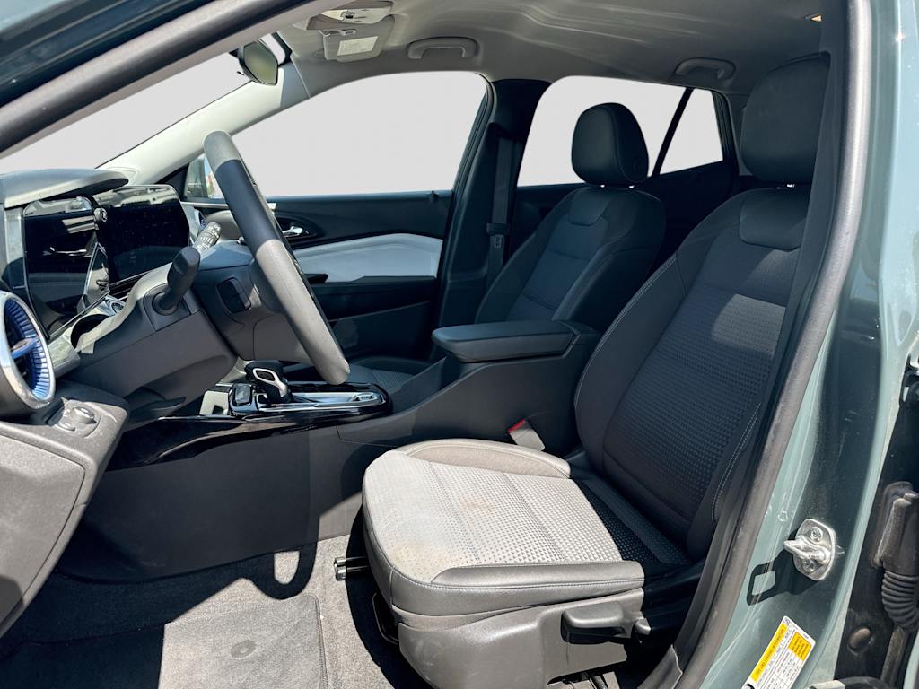 Thumbnail: 2025 Chevrolet Trax - 12