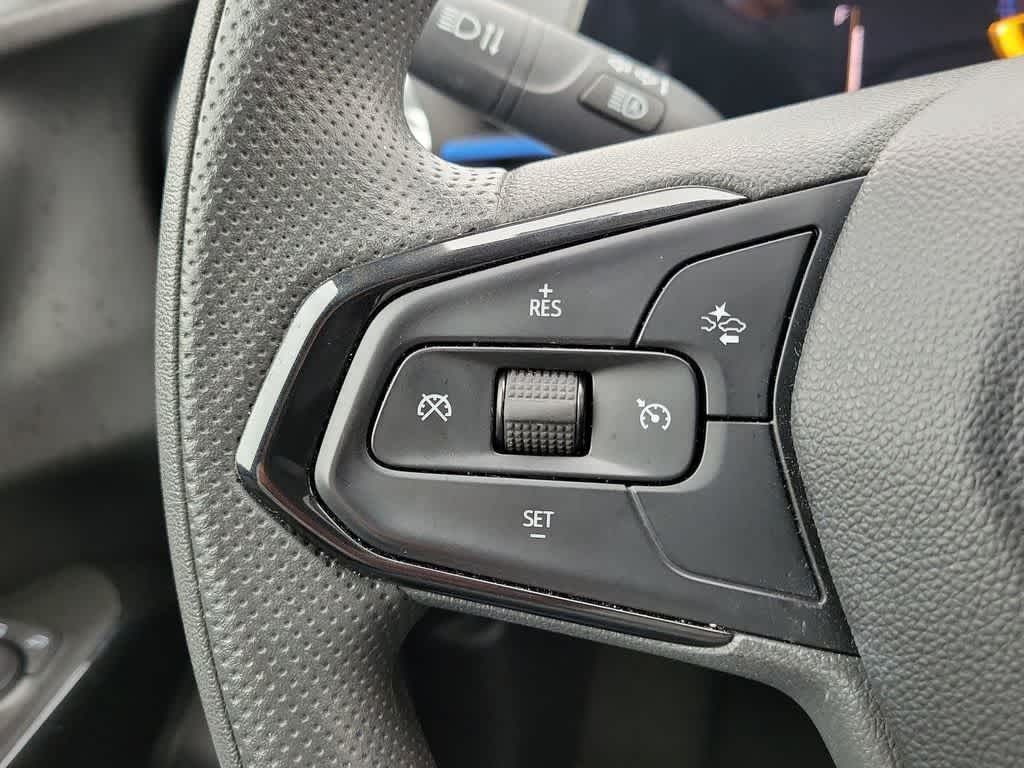 Thumbnail: 2025 Chevrolet Trax - 24