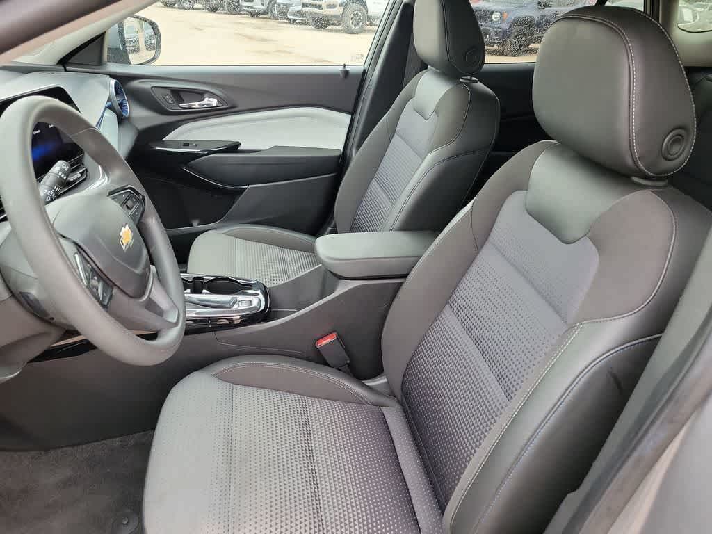 Thumbnail: 2025 Chevrolet Trax - 11