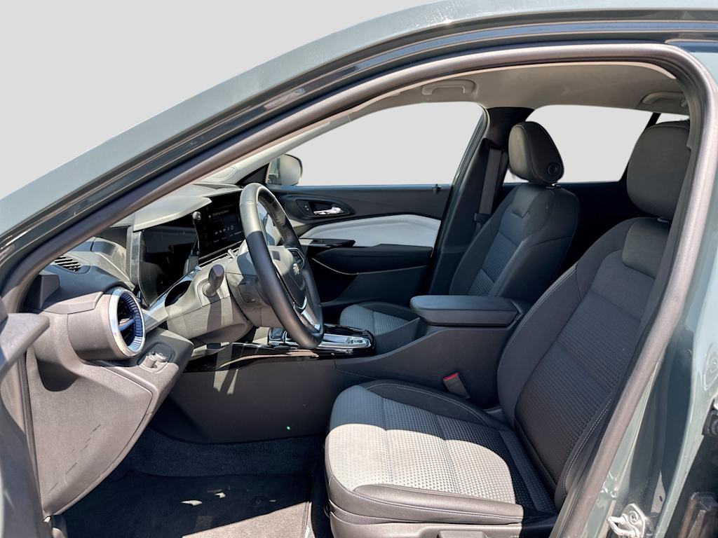 Thumbnail: 2025 Chevrolet Trax - 11