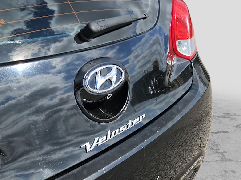 Thumbnail: 2017 Hyundai Veloster - 6
