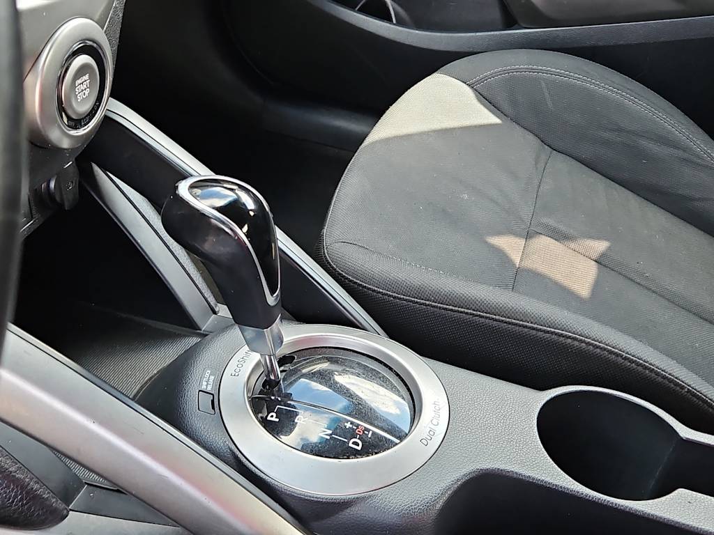Thumbnail: 2017 Hyundai Veloster - 12