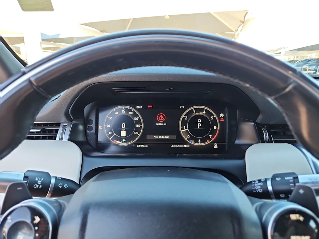 Thumbnail: 2020 Land Rover Discovery Sport - 15