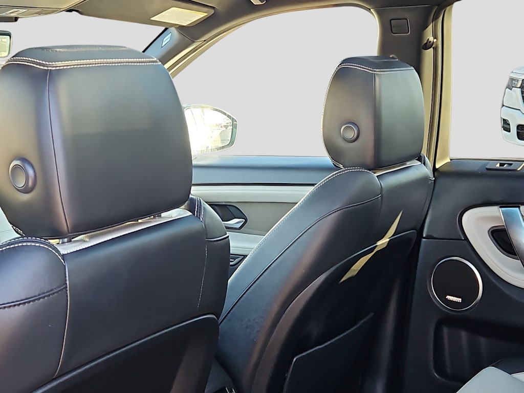 Thumbnail: 2020 Land Rover Discovery Sport - 23