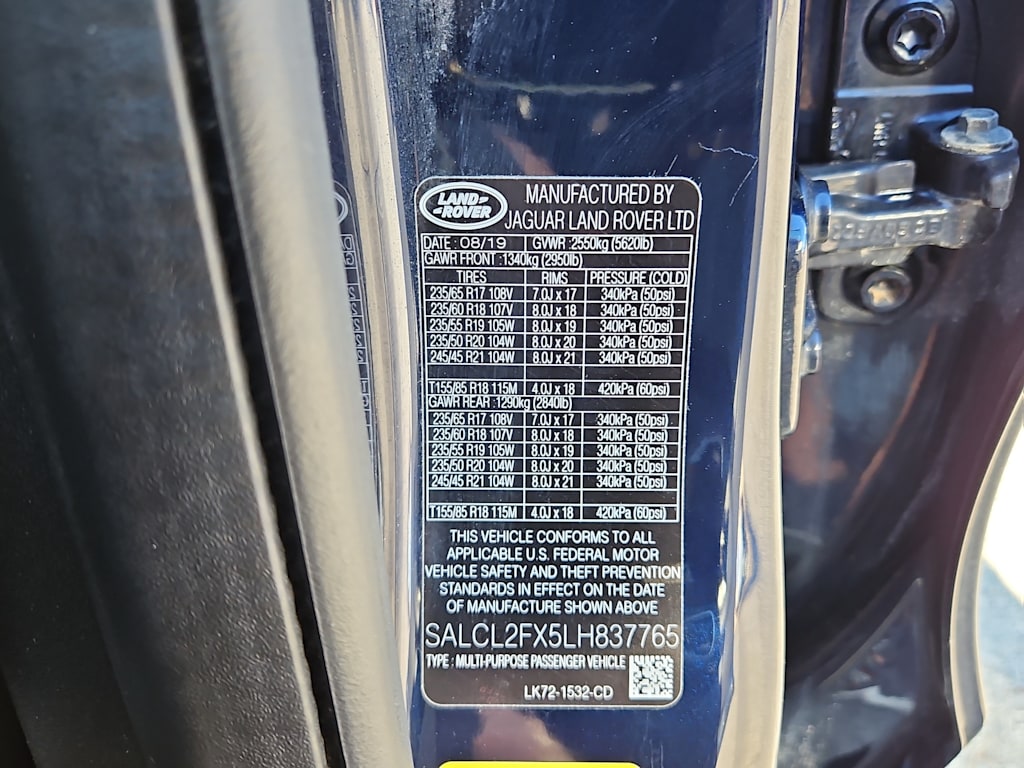 Thumbnail: 2020 Land Rover Discovery Sport - 15