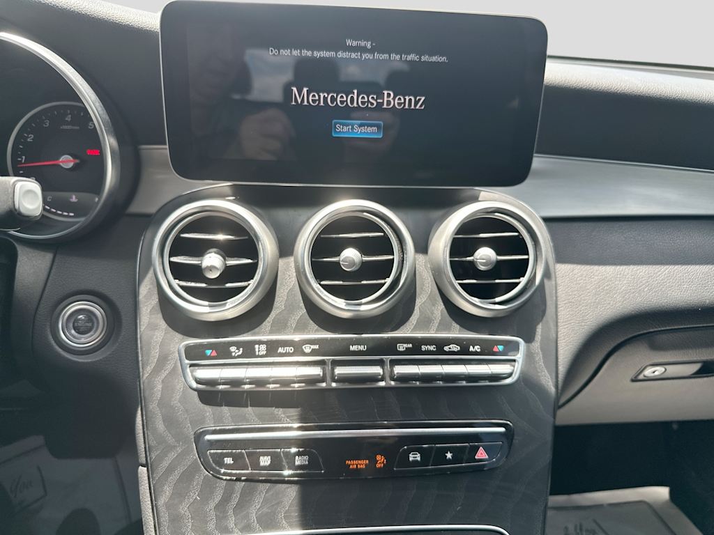 Thumbnail: 2022 Mercedes-Benz GLC - 14