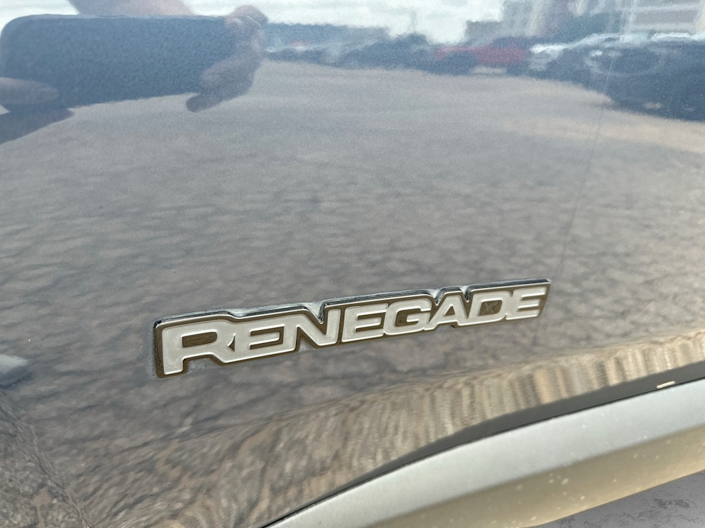 Thumbnail: 2023 Jeep Renegade - 7