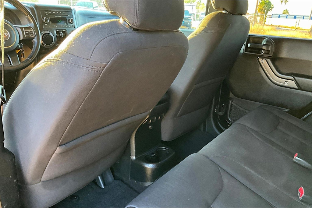 Thumbnail: 2016 Jeep Wrangler - 12