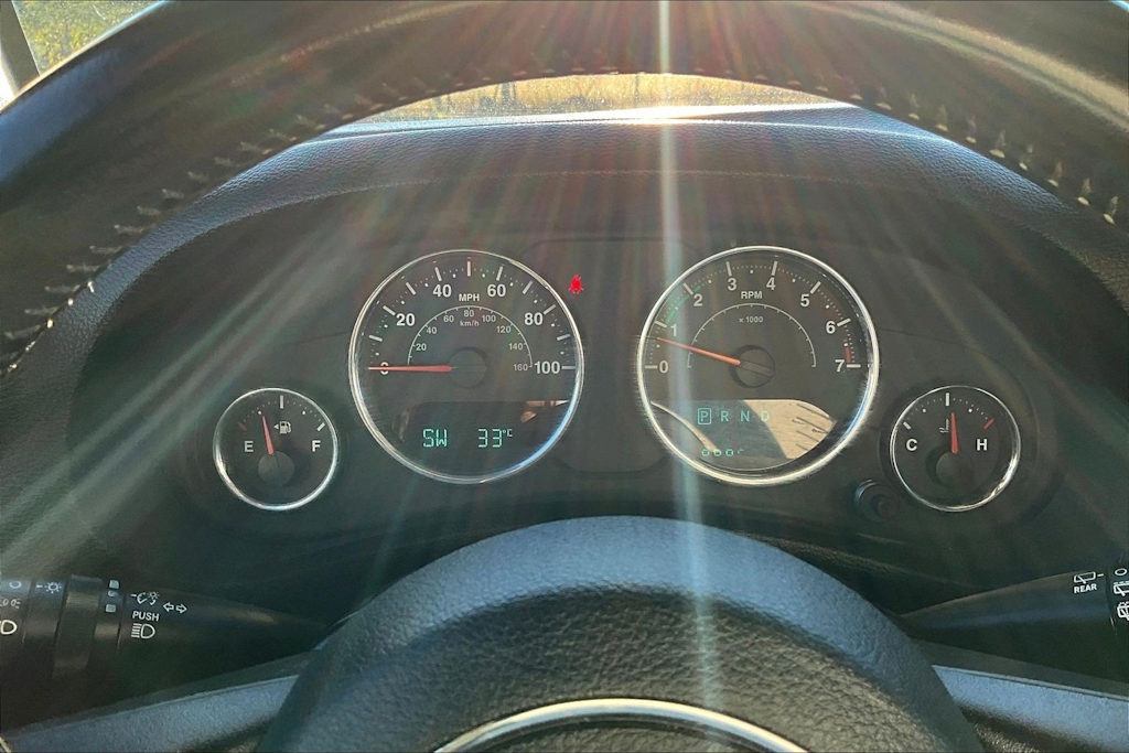 Thumbnail: 2016 Jeep Wrangler - 16