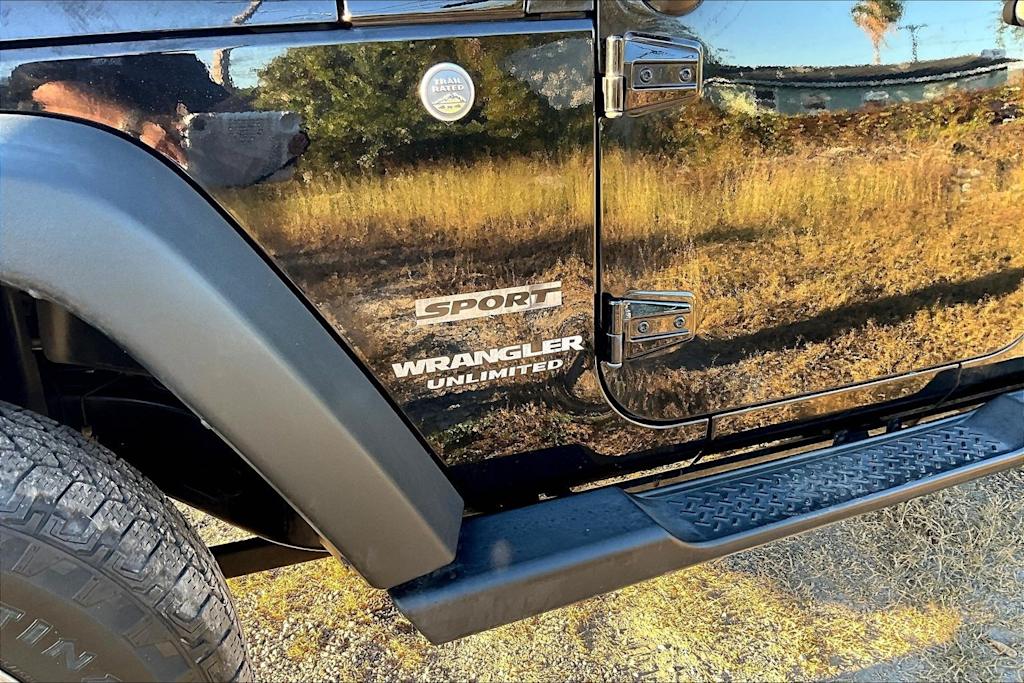 Thumbnail: 2016 Jeep Wrangler - 20