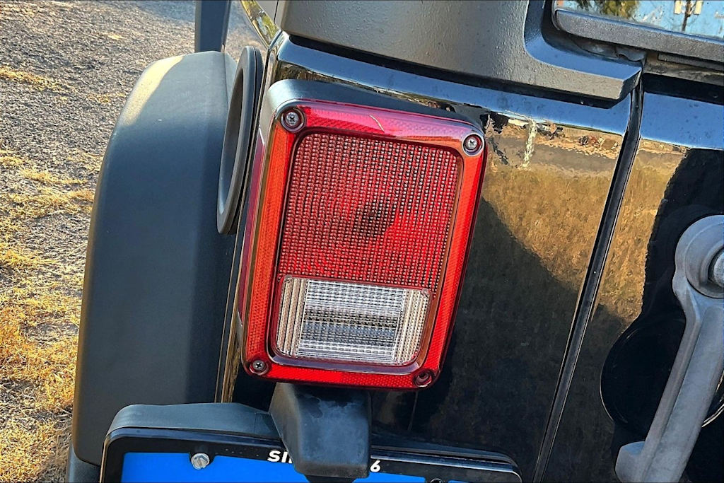 Thumbnail: 2016 Jeep Wrangler - 30