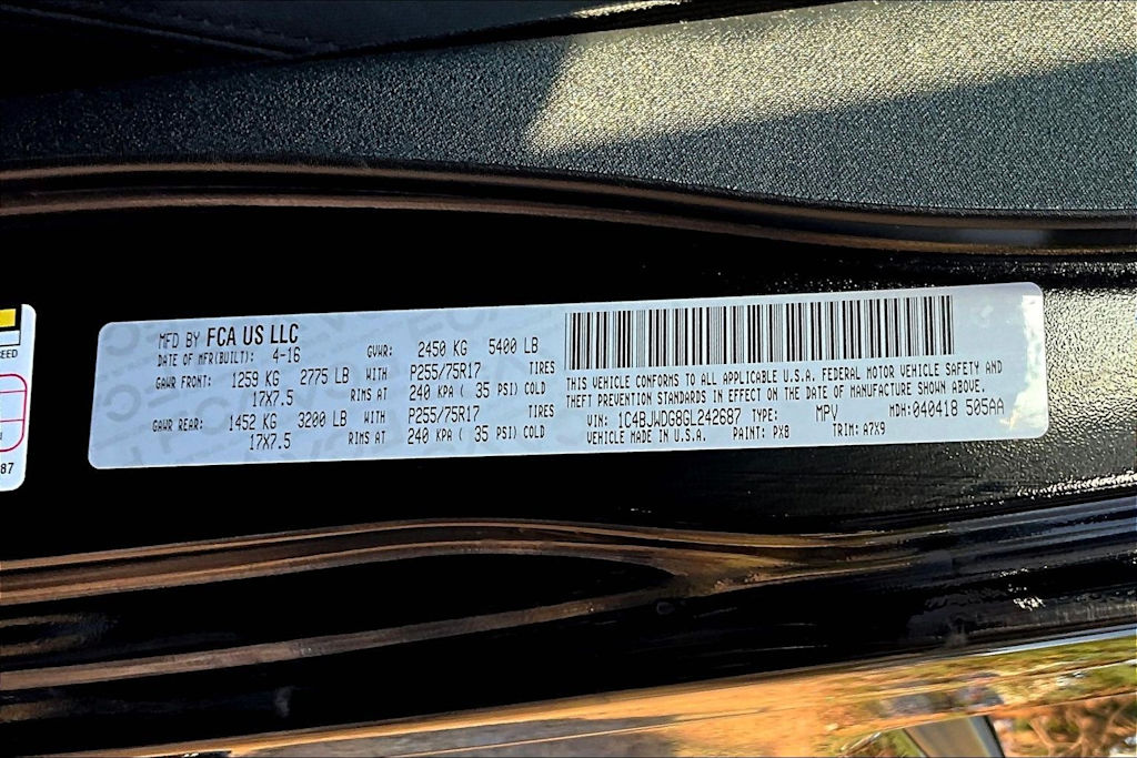 Thumbnail: 2016 Jeep Wrangler - 18