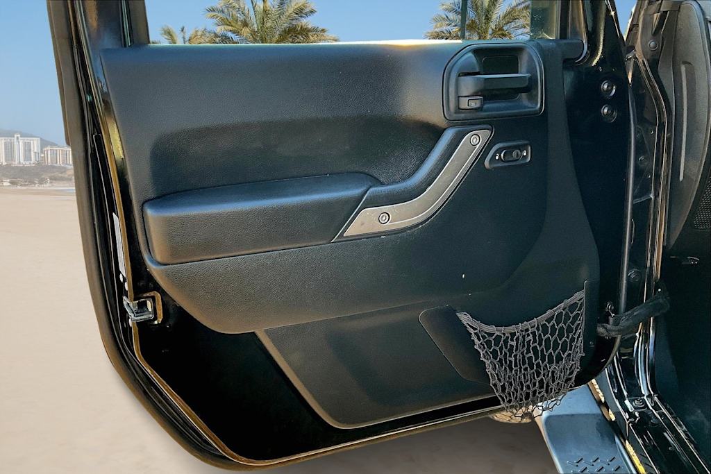 Thumbnail: 2016 Jeep Wrangler - 27