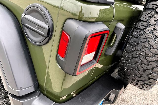 Thumbnail: 2021 Jeep Wrangler - 24