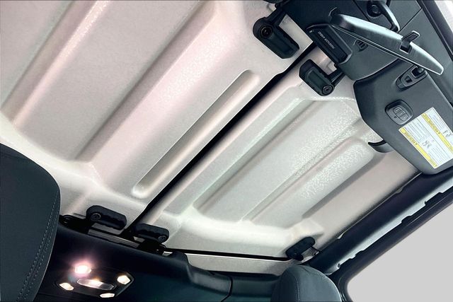 Thumbnail: 2021 Jeep Wrangler - 22
