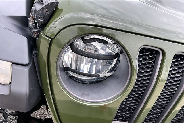 Thumbnail: 2021 Jeep Wrangler - 23