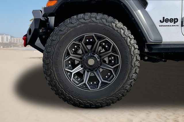 Thumbnail: 2023 Jeep Wrangler - 7