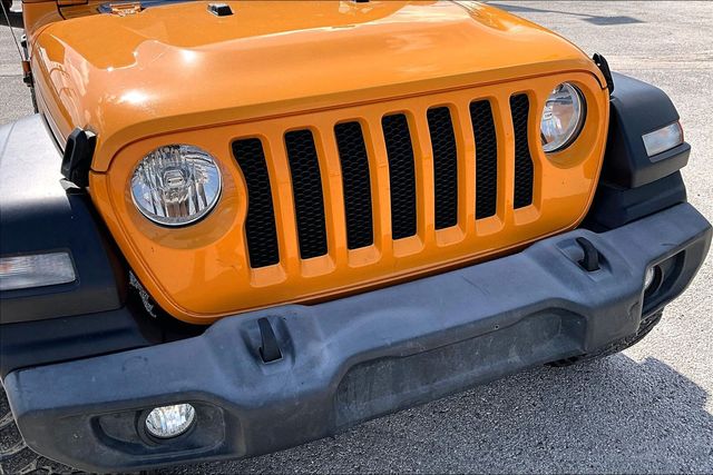 Thumbnail: 2021 Jeep Wrangler - 15