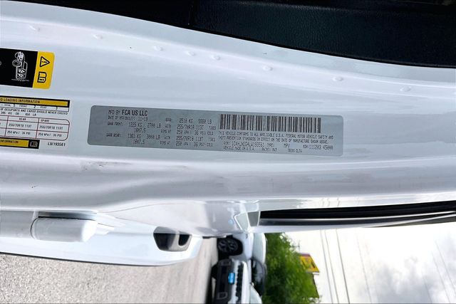 Thumbnail: 2020 Jeep Wrangler - 14