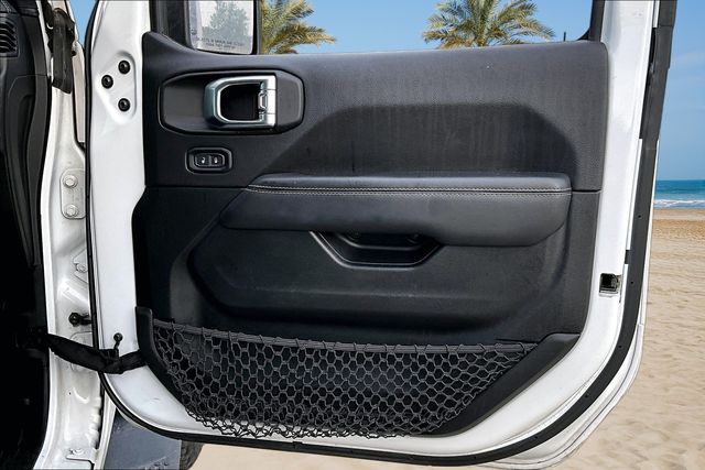Thumbnail: 2020 Jeep Wrangler - 17