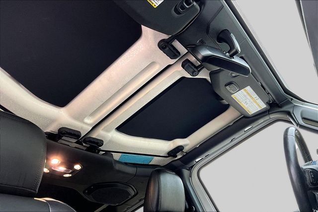 Thumbnail: 2020 Jeep Wrangler - 18