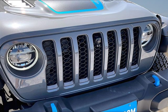 Thumbnail: 2021 Jeep Wrangler - 22
