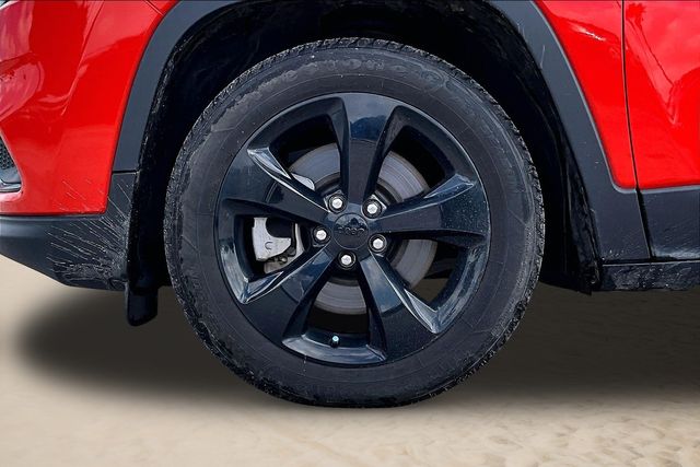 Thumbnail: 2021 Jeep Cherokee - 7