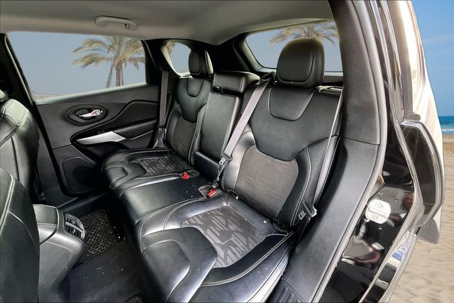 Thumbnail: 2022 Jeep Cherokee - 13