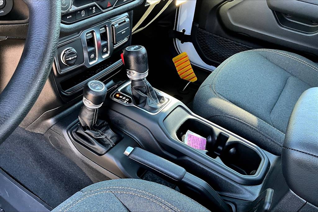 Thumbnail: 2025 Jeep Wrangler - 14