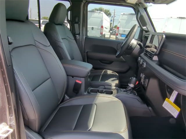 Thumbnail: 2025 Jeep Wrangler - 28