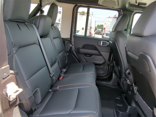 Thumbnail: 2025 Jeep Wrangler - 27