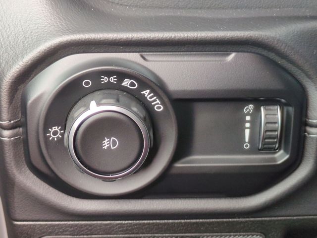 Thumbnail: 2025 Jeep Wrangler - 26