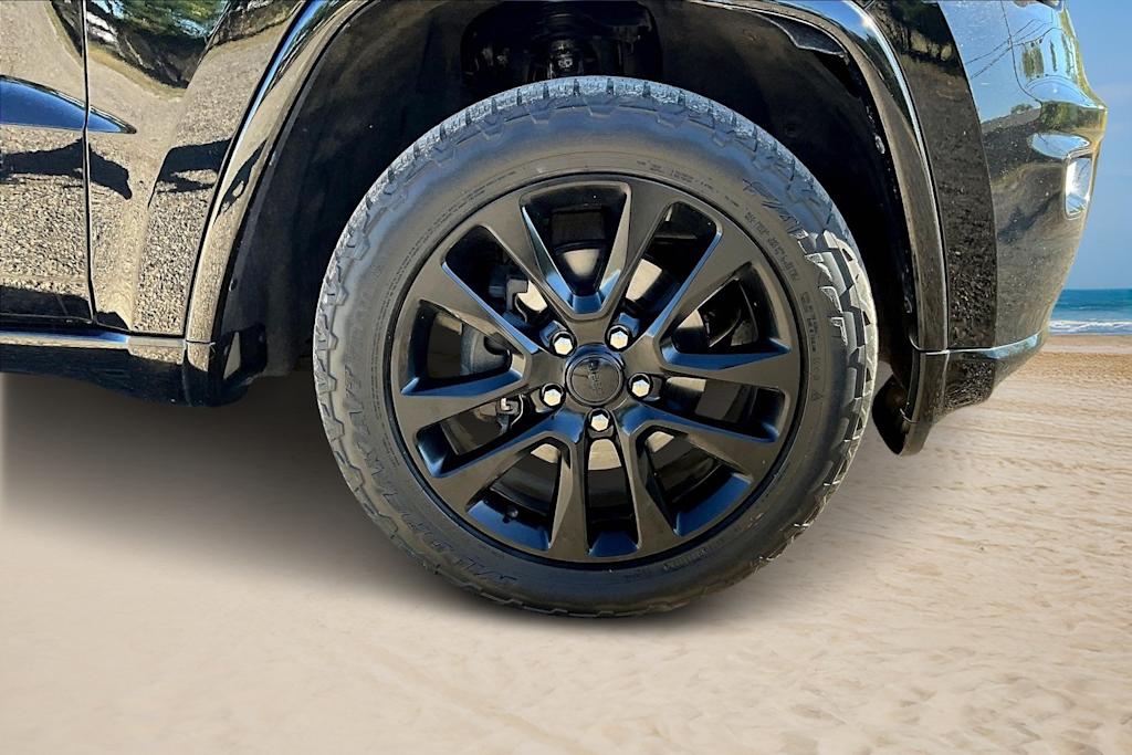 Thumbnail: 2018 Jeep Grand Cherokee - 8