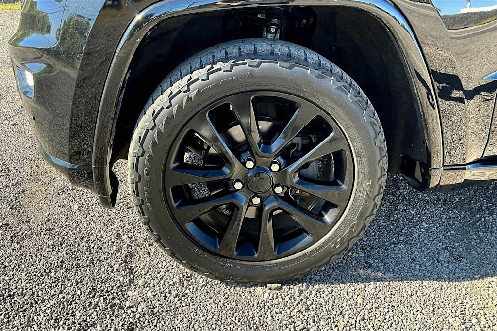 Thumbnail: 2018 Jeep Grand Cherokee - 33