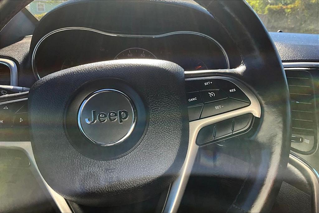 Thumbnail: 2018 Jeep Grand Cherokee - 25