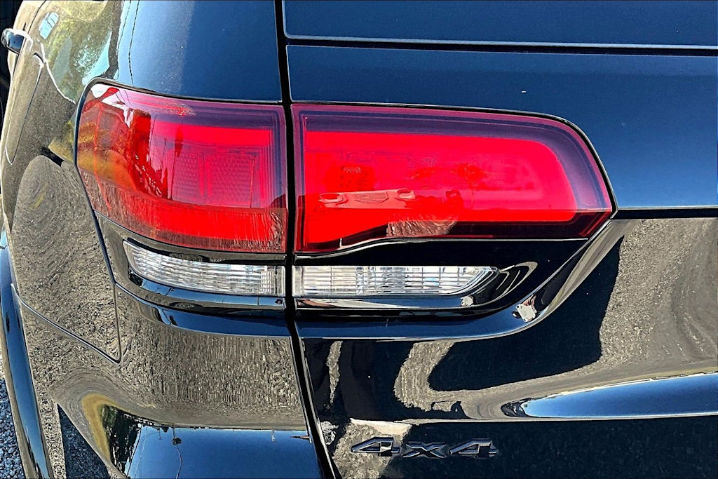 Thumbnail: 2018 Jeep Grand Cherokee - 31