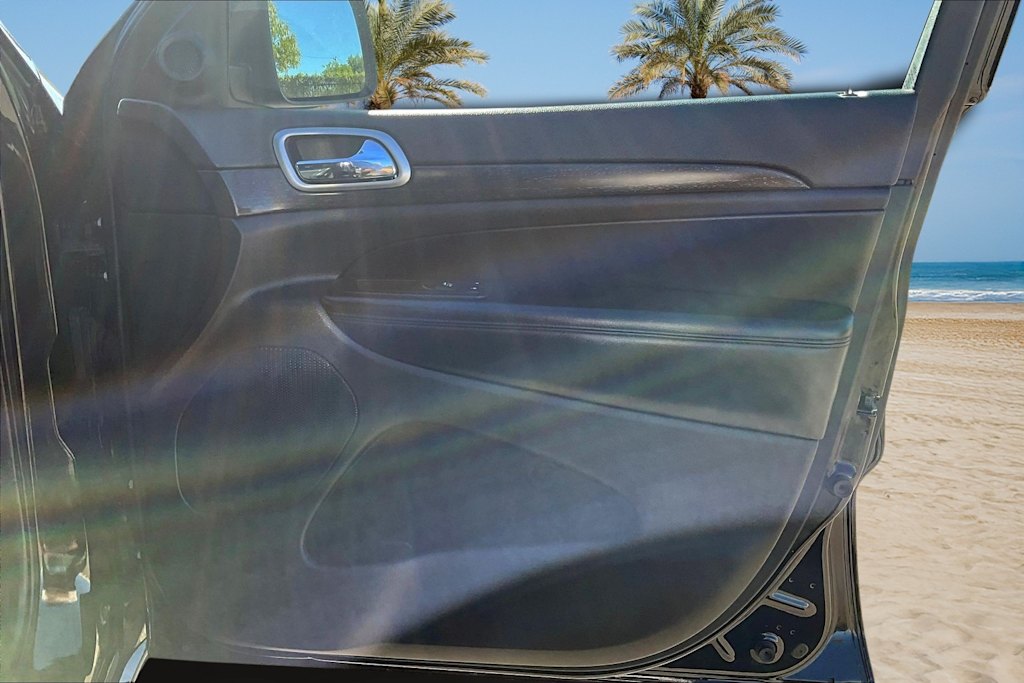 Thumbnail: 2018 Jeep Grand Cherokee - 28