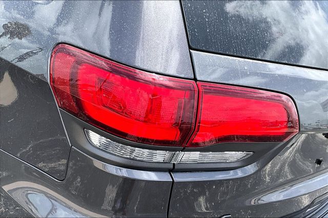 Thumbnail: 2021 Jeep Grand Cherokee - 21