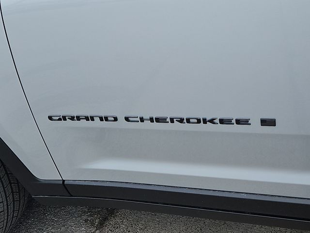 Thumbnail: 2024 Jeep Grand Cherokee - 25