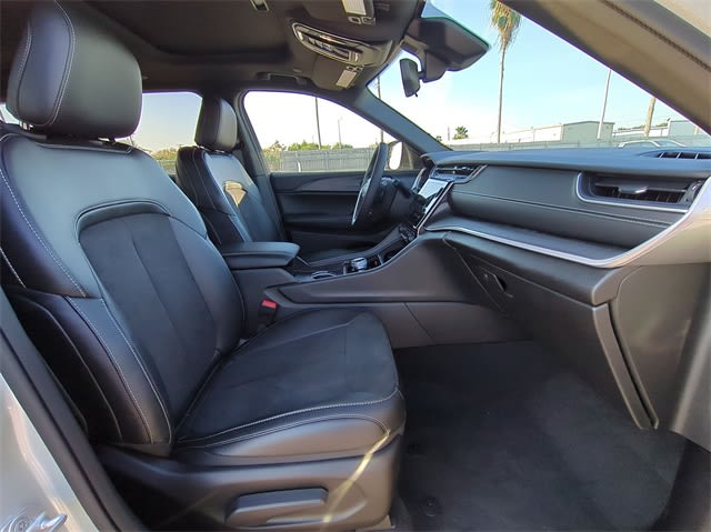 Thumbnail: 2024 Jeep Grand Cherokee - 11