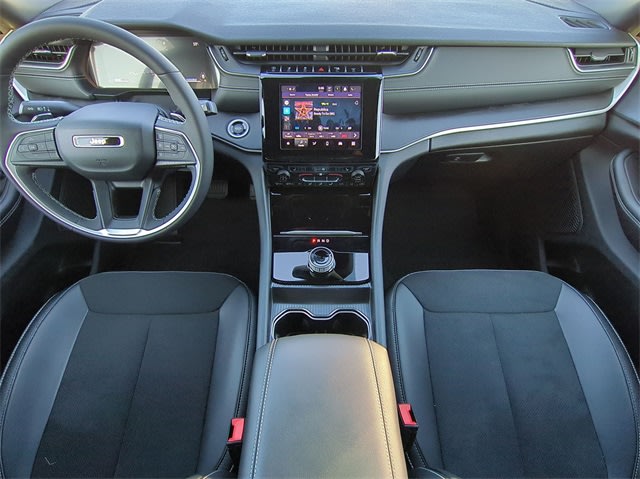 Thumbnail: 2024 Jeep Grand Cherokee - 10