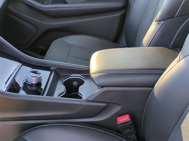Thumbnail: 2024 Jeep Grand Cherokee - 31