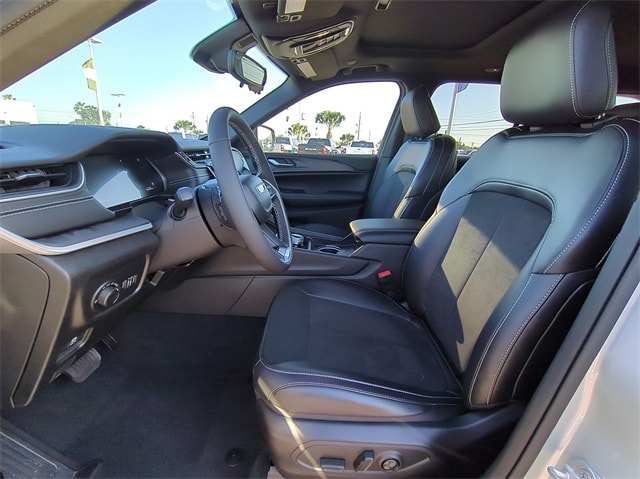 Thumbnail: 2024 Jeep Grand Cherokee - 12