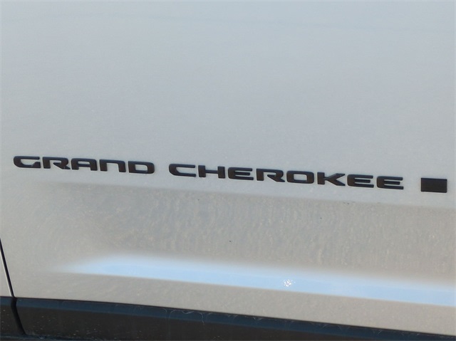 Thumbnail: 2024 Jeep Grand Cherokee - 7