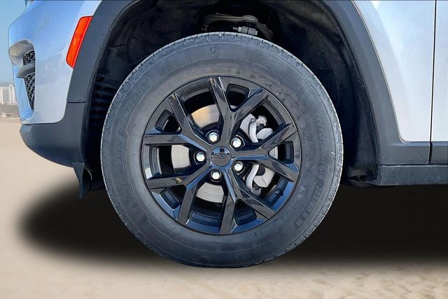 Thumbnail: 2024 Jeep Grand Cherokee - 7