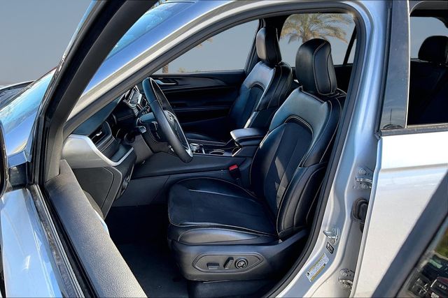 Thumbnail: 2024 Jeep Grand Cherokee - 9