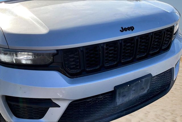 Thumbnail: 2024 Jeep Grand Cherokee - 22